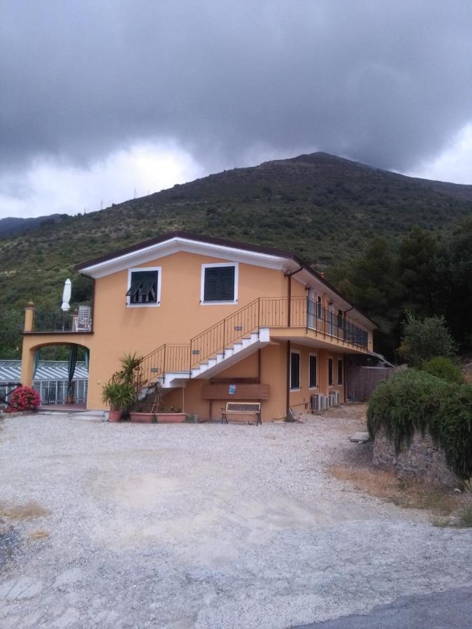 Agriturismo Tendapiccola Ceriale Exterior foto